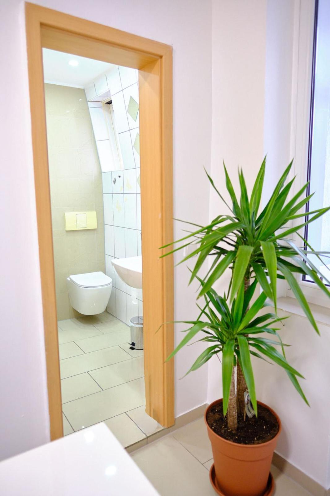 Primetime Suite Fuer 8+Kueche/Wifi Essen Extérieur photo