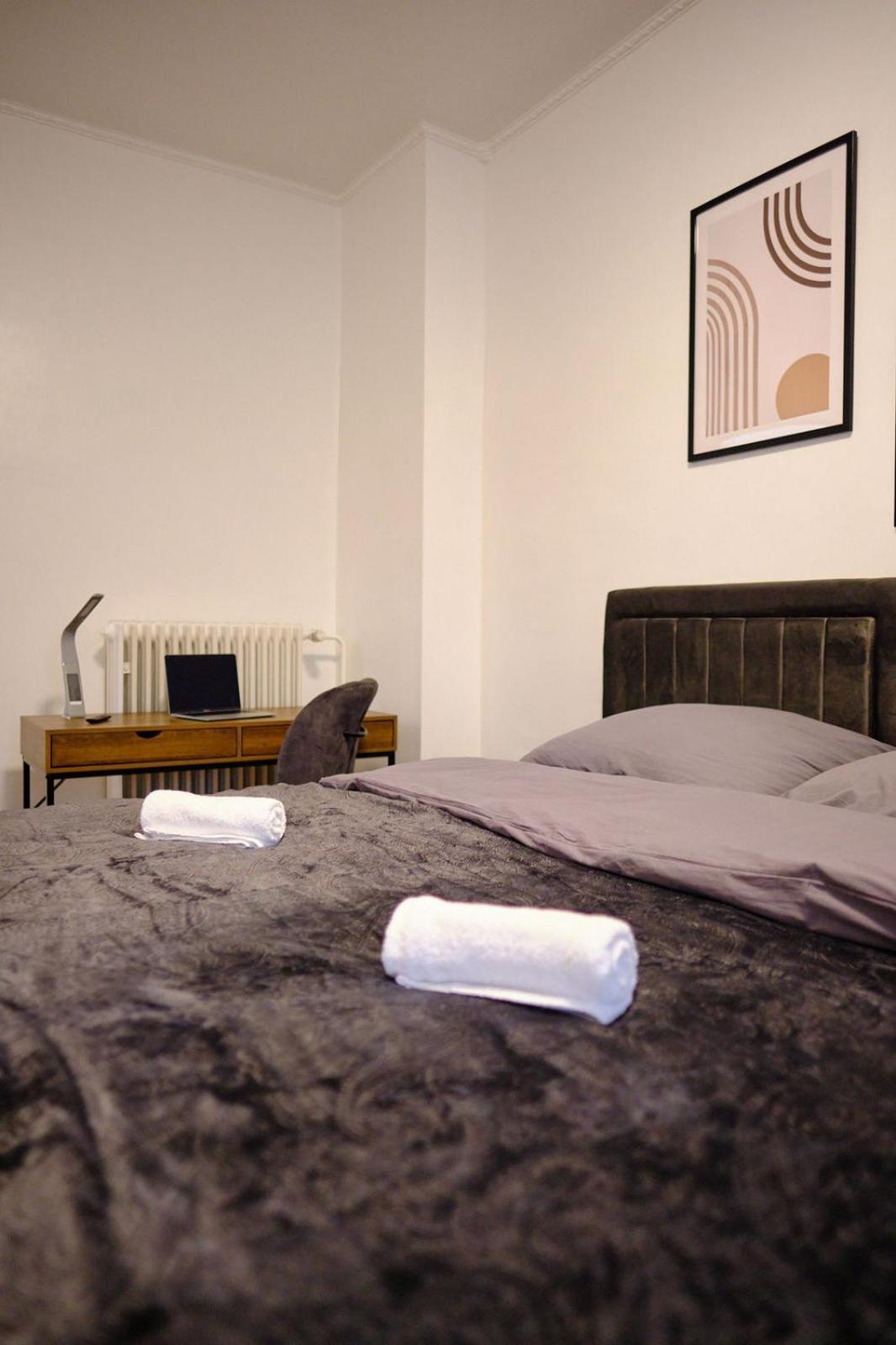 Primetime Suite Fuer 8+Kueche/Wifi Essen Extérieur photo