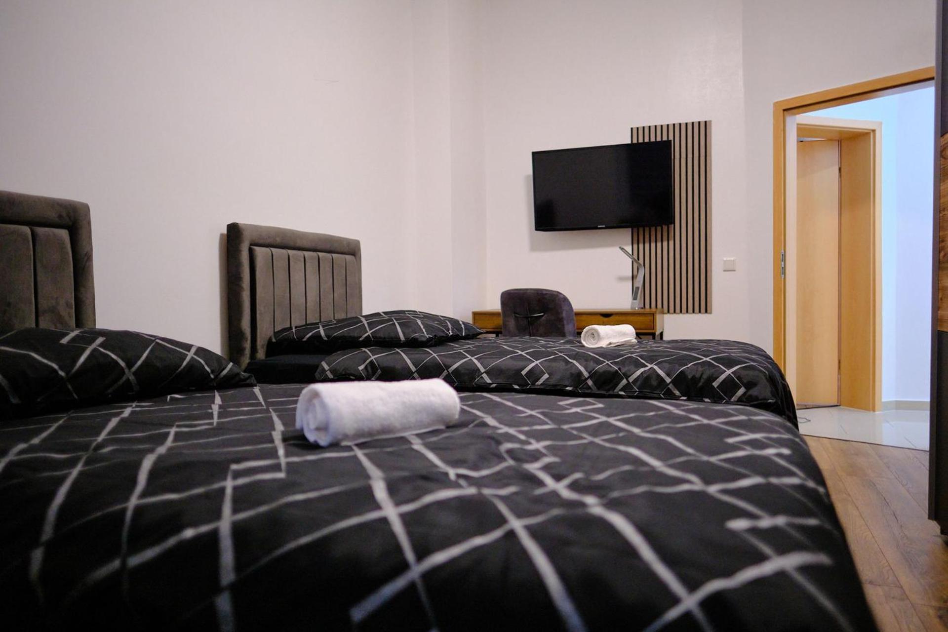 Primetime Suite Fuer 8+Kueche/Wifi Essen Extérieur photo