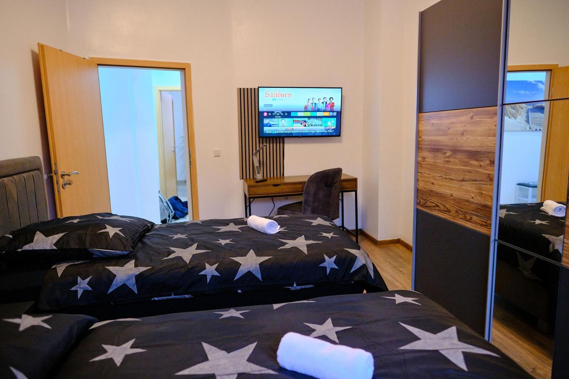 Primetime Suite Fuer 8+Kueche/Wifi Essen Extérieur photo